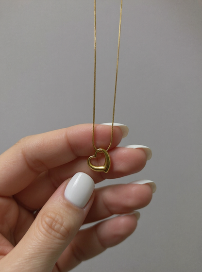 Swaying Heart Necklace