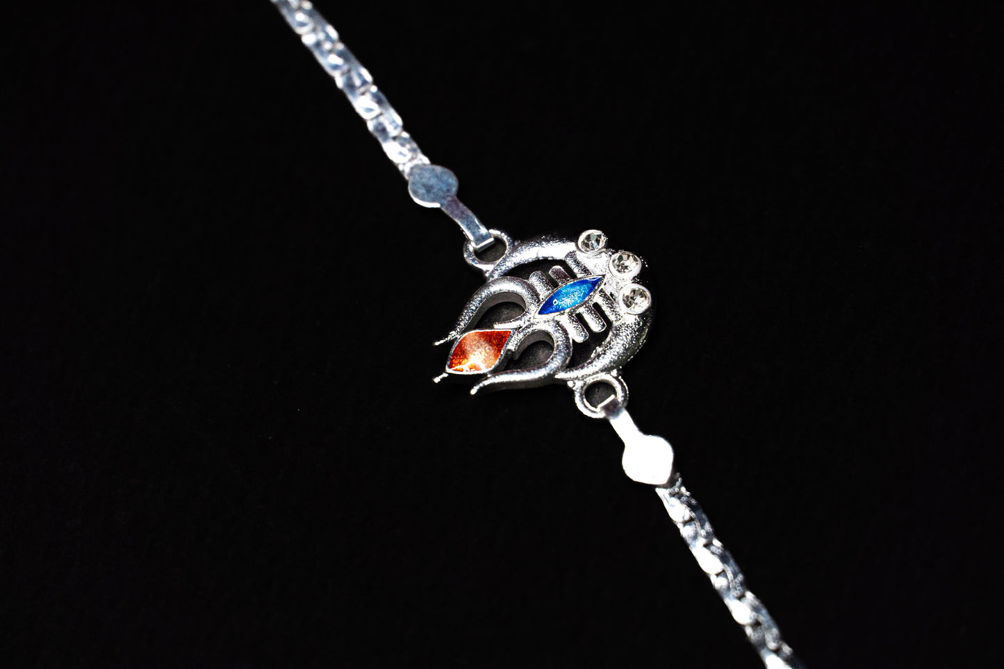 Shiva 0.01 Carat Lab-Grown Diamond 925 Silver Rakhi